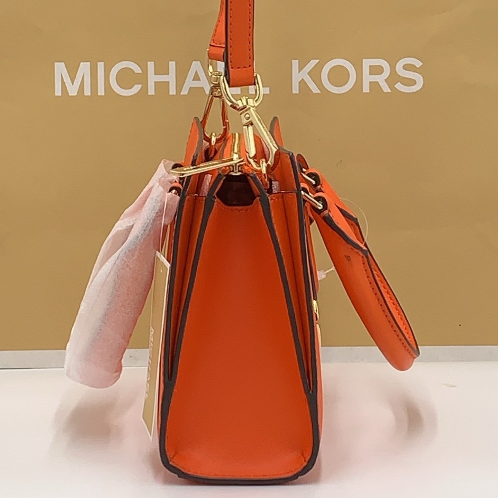 MICHAEL KORS
Sheila Small Faux Saffiano Leather Satchel
Poppy
NWT - Picture 14 of 16